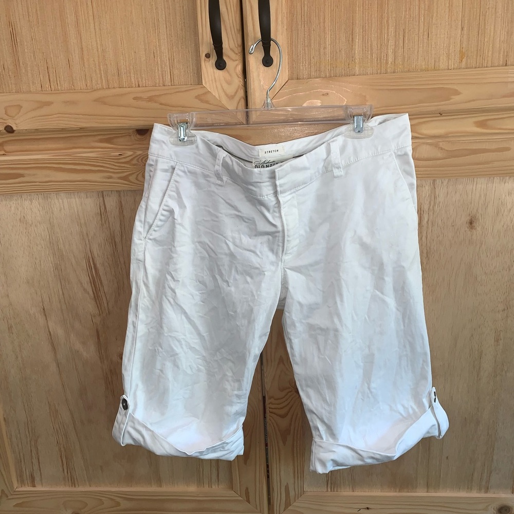 Old Navy “Low Waist” white cuffed shorts size 10